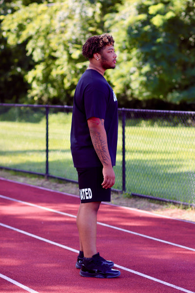 UNDERRATED BLACK T-SHIRT
