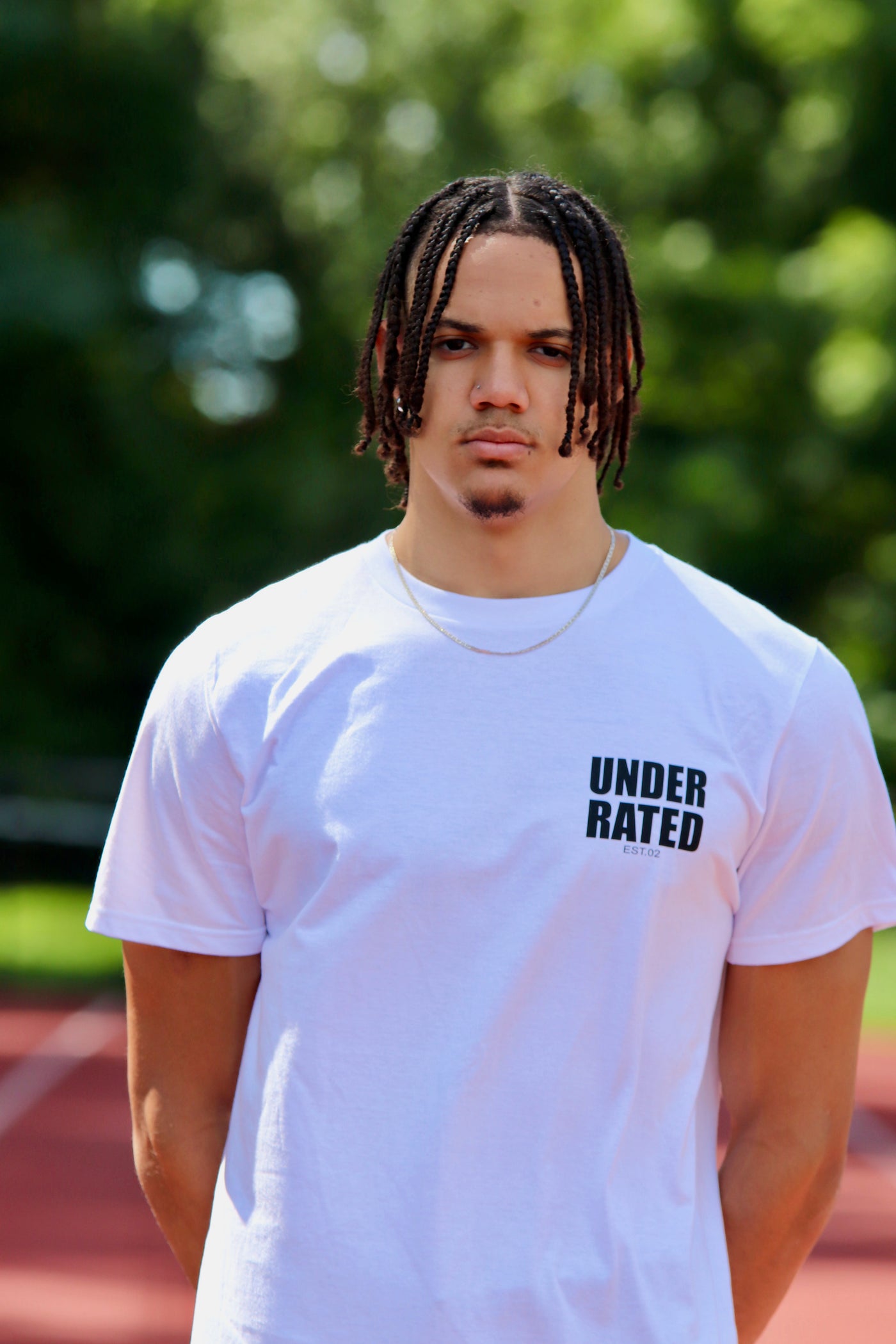 UNDERRATED WHITE T-SHIRT SIDE TEXT