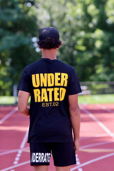 UNDERRATED BLACK T-SHIRT YELLOW SIDE TEXT